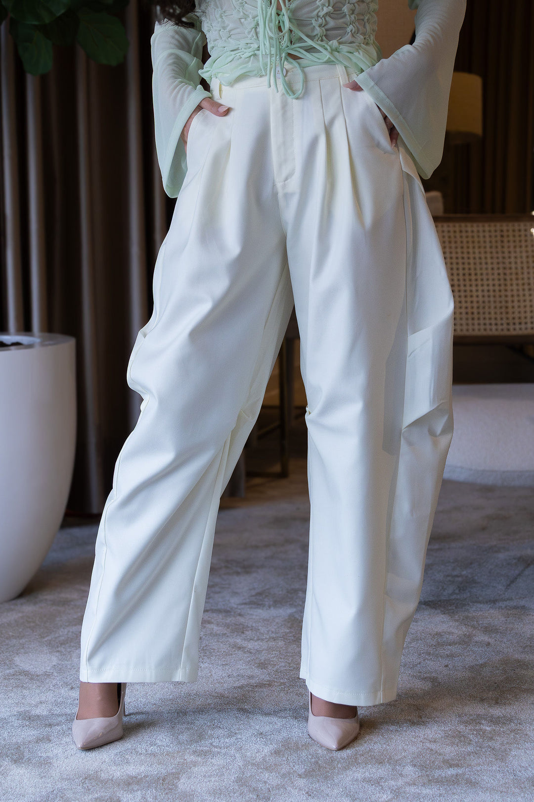 CALÇA CREME BAGGY PONTO CHIC