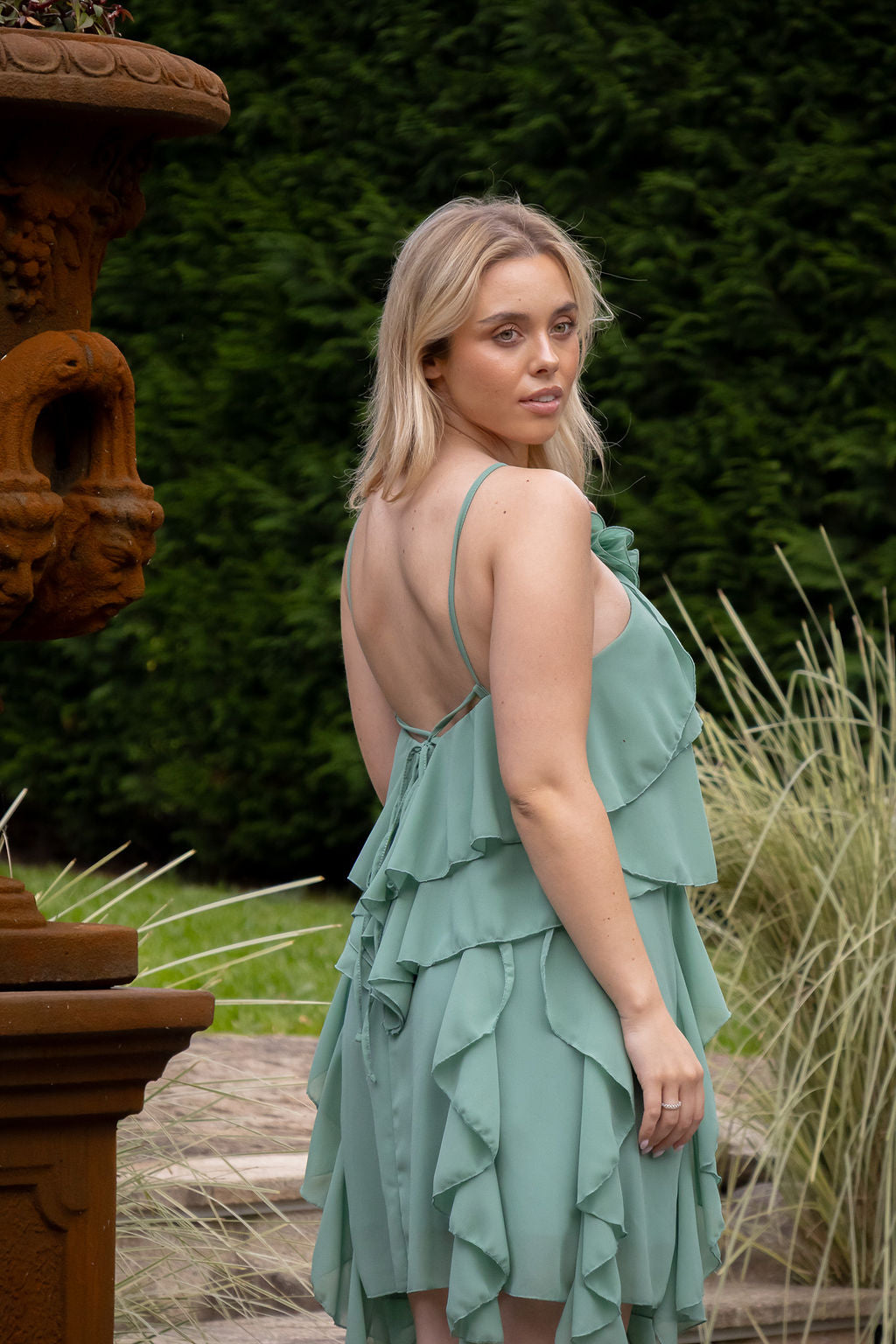 VESTIDO VERDE ÁGUA COM FOLHOS DIXIE