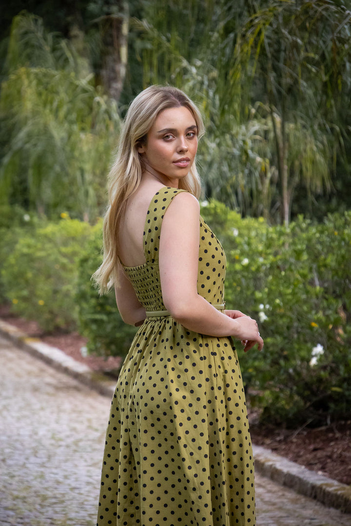 VESTIDO VERDE COM BOLAS PRETAS PONTO CHIC