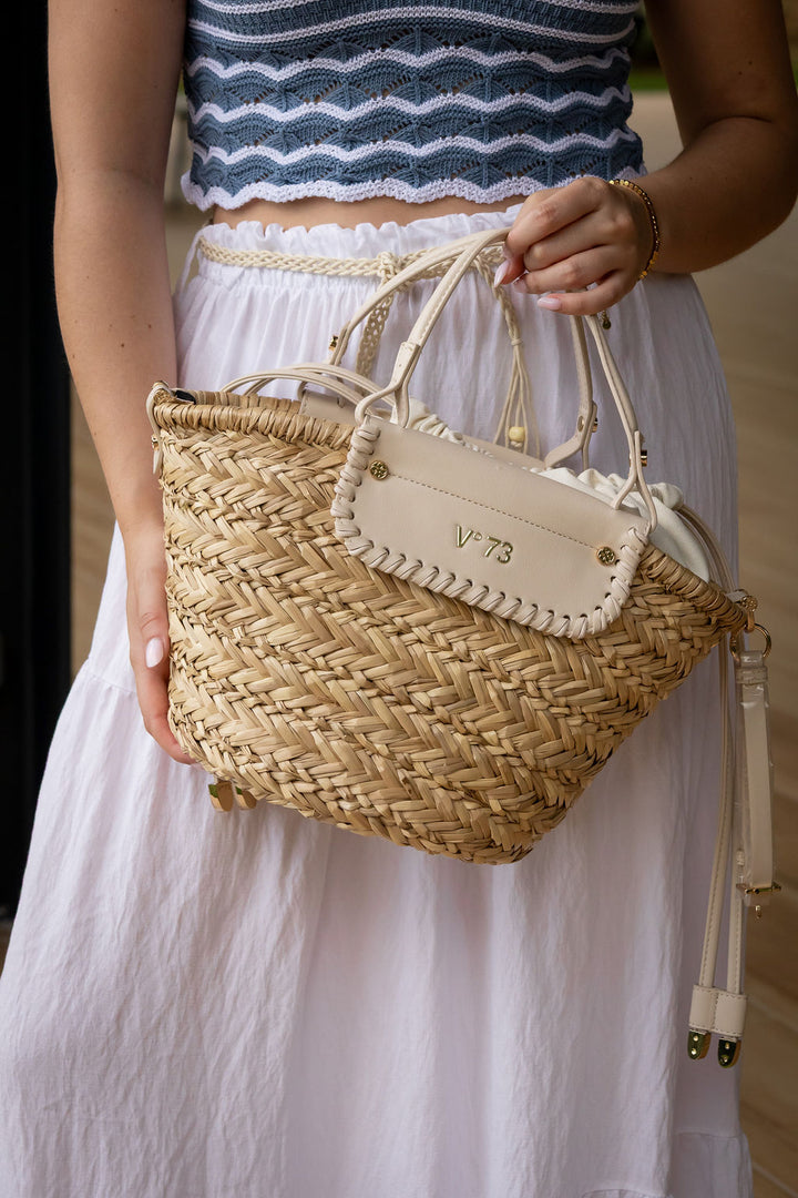 BOLSA CESTO EM PALHA COM DETALHES EM PELE BEGE PONTO CHIC