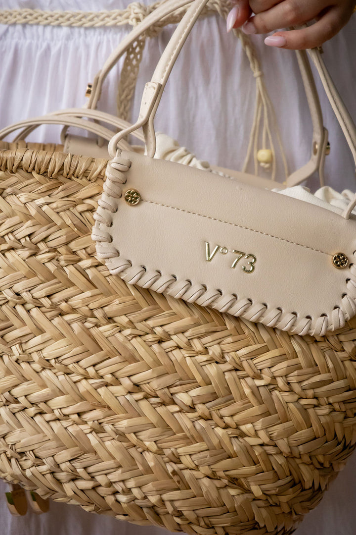 BOLSA CESTO EM PALHA COM DETALHES EM PELE BEGE PONTO CHIC