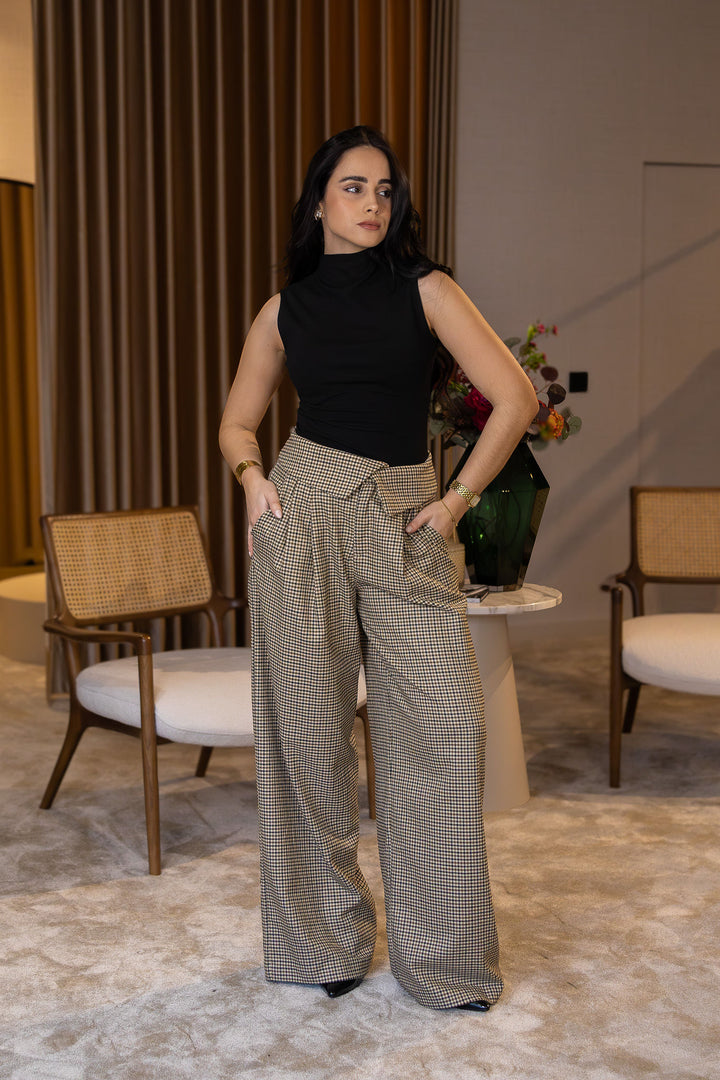 BODY PRETO SEM MANGAS PONTO CHIC