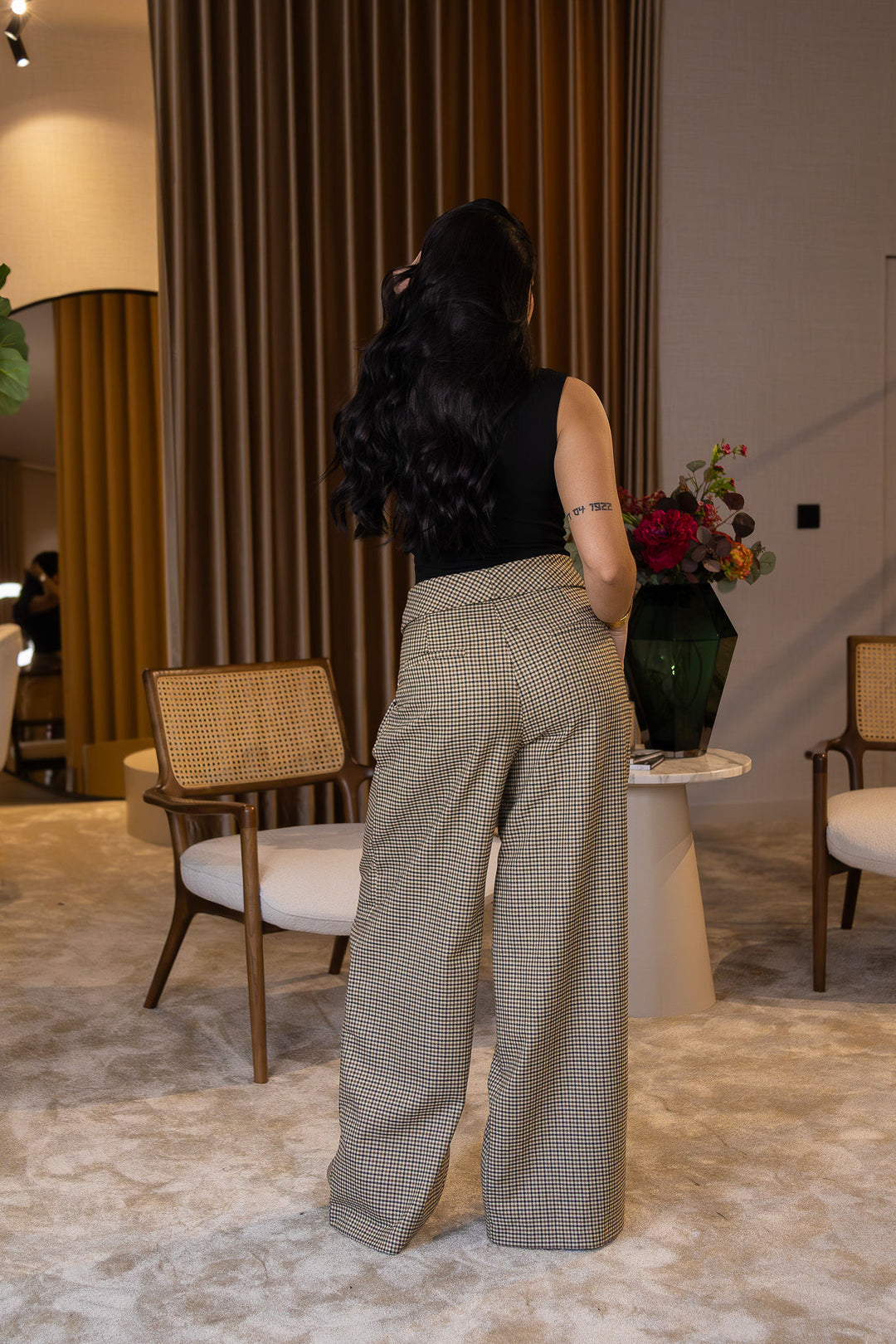 BODY PRETO SEM MANGAS PONTO CHIC