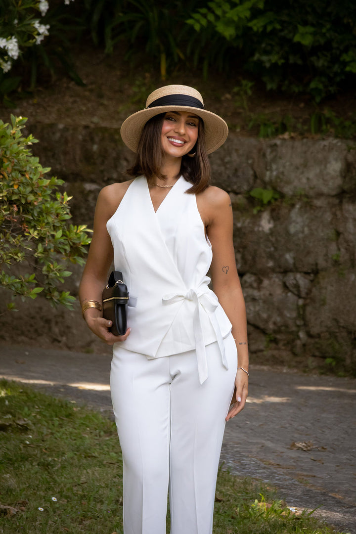 CHAPÉU EM RÁFIA NATURAL COM FITA PRETA SILVINA CAMPOS
