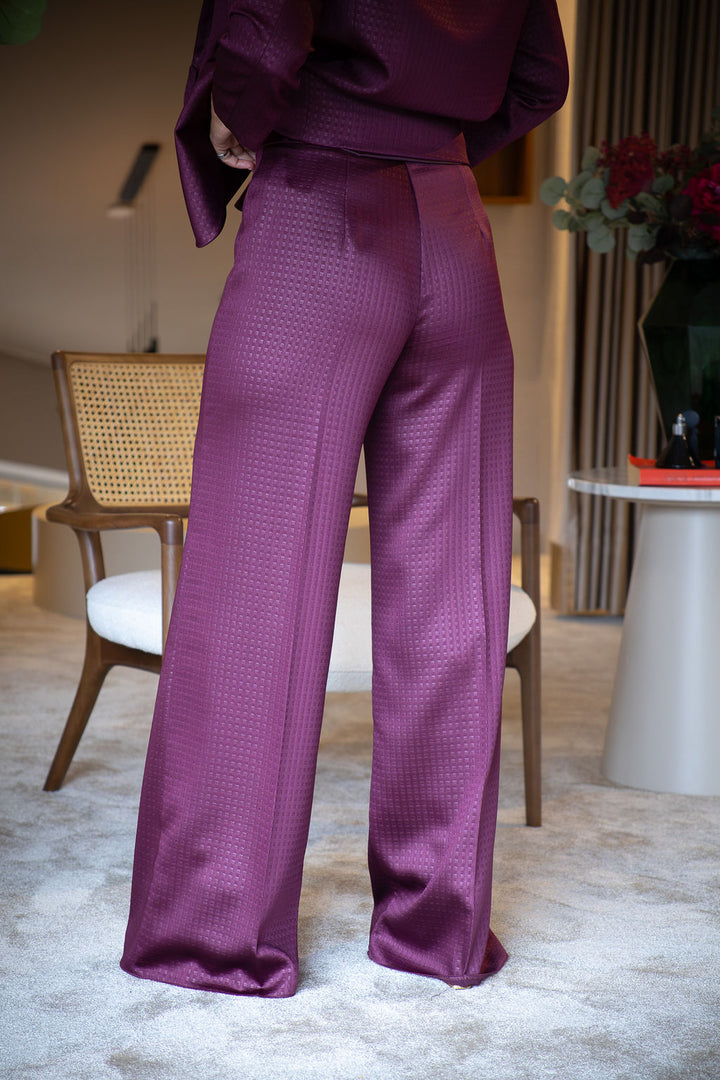 CALÇA BORDÔ TEXTURADA RINASCIMENTO