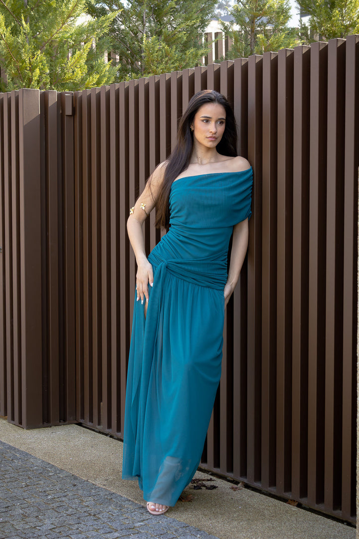 VESTIDO AZUL COM DETALHE ENCAIXADO NA CINTURA PONTO CHIC