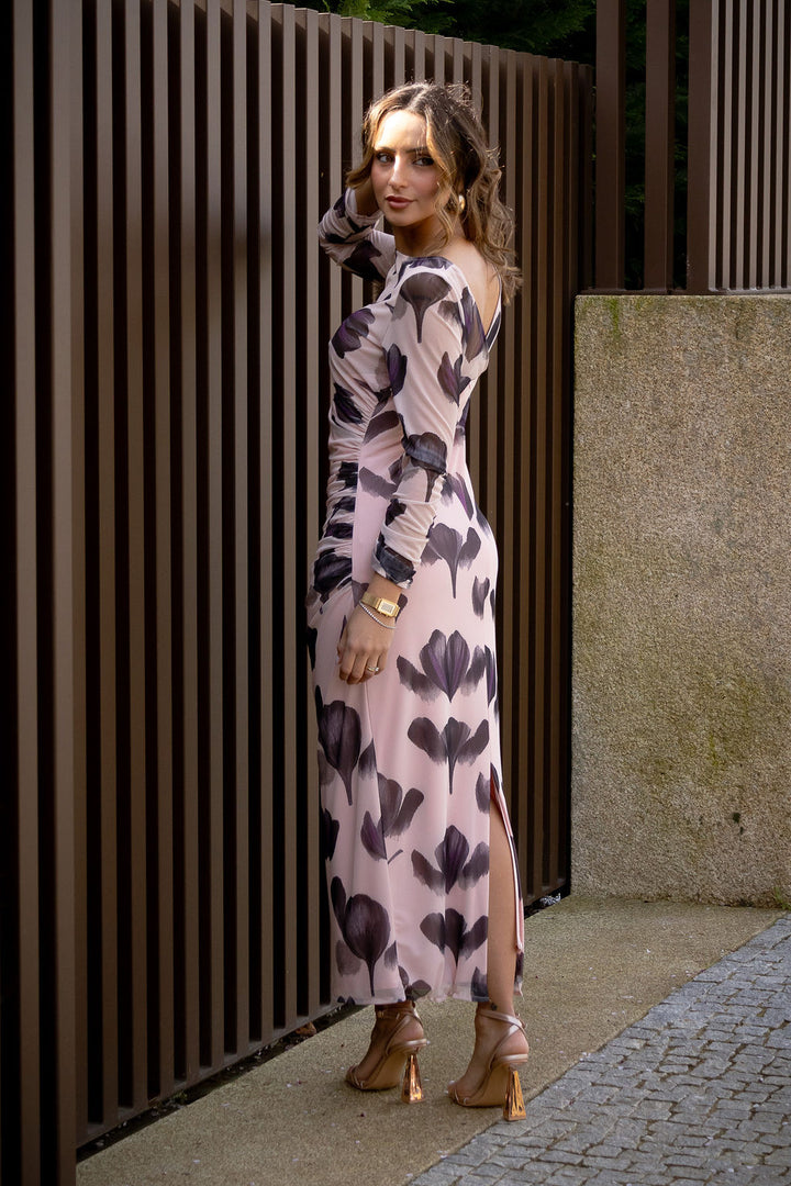 VESTIDO MIDI ROSA NUDE COM ESTAMPADO FLORAL PONTO CHIC