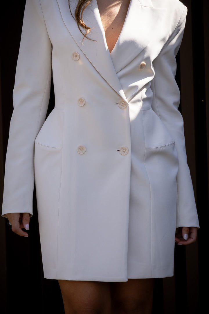 VESTIDO BLAZER BEGE TRESPASSE IMPERIAL