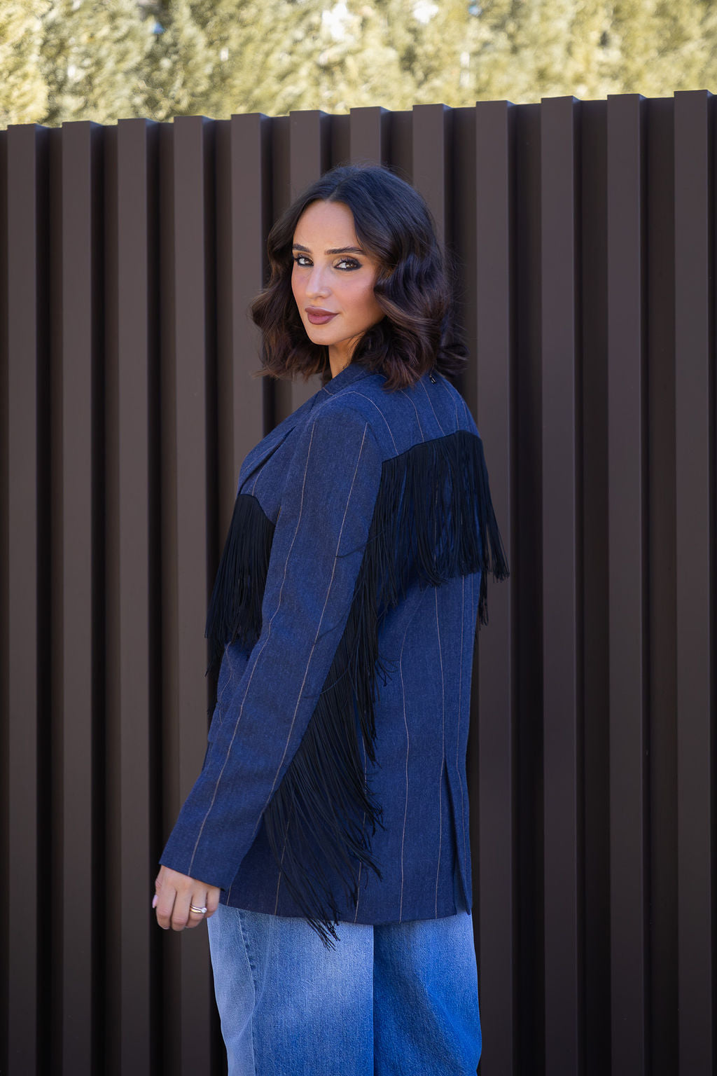 BLAZER AZUL DENIM ÀS RISCAS COM FRANJAS DIXIE