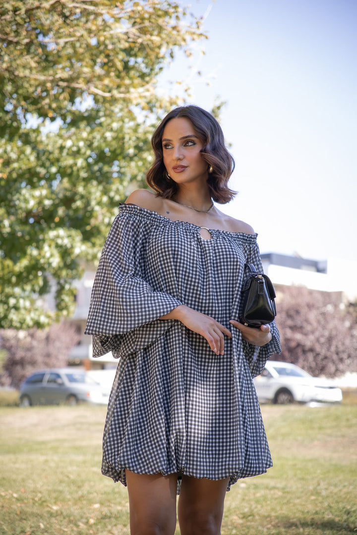 VESTIDO PRETO XADREZ COM DECOTE CAI-CAI SAHOCO