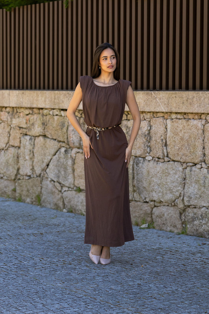 VESTIDO CASTANHO COM ABERTURA DRAPEADA NAS COSTAS IMPERIAL