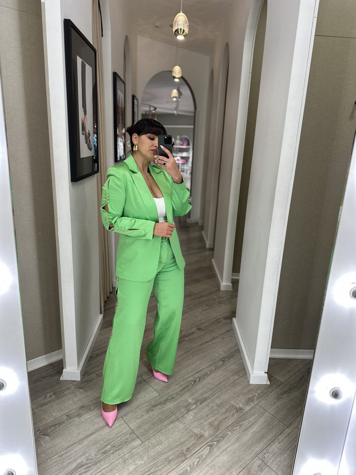 CALÇA VERDE ACETINADA COM DETALHE METÁLICO LOCOLUXO