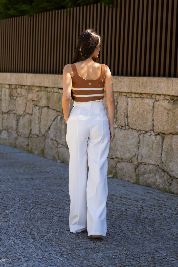 CALÇA BRANCA WIDE LEG COM NERVURA FRONTAL SAHOCO