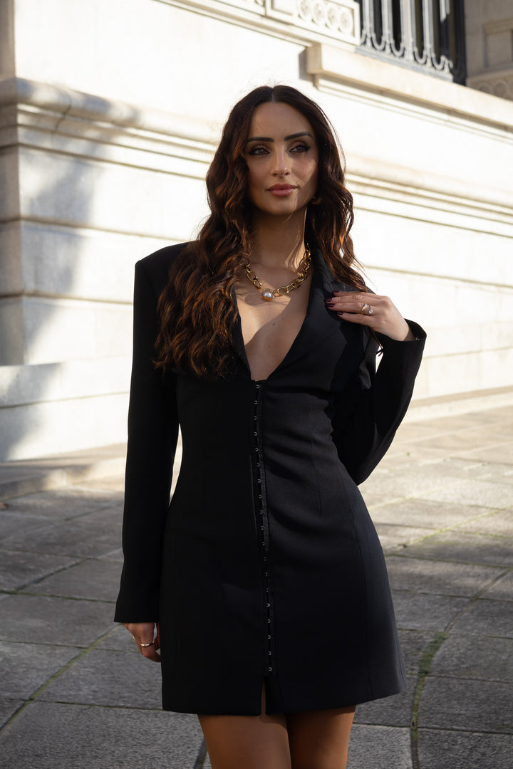 VESTIDO PRETO ESTILO BLAZER COM FECHO FRONTAL IMPERIAL