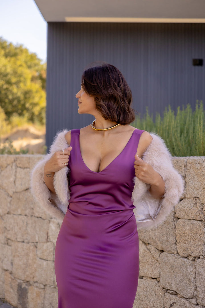 VESTIDO COMPRIDO ROXO COM DRAPEADO LATERAL RINASCIMENTO
