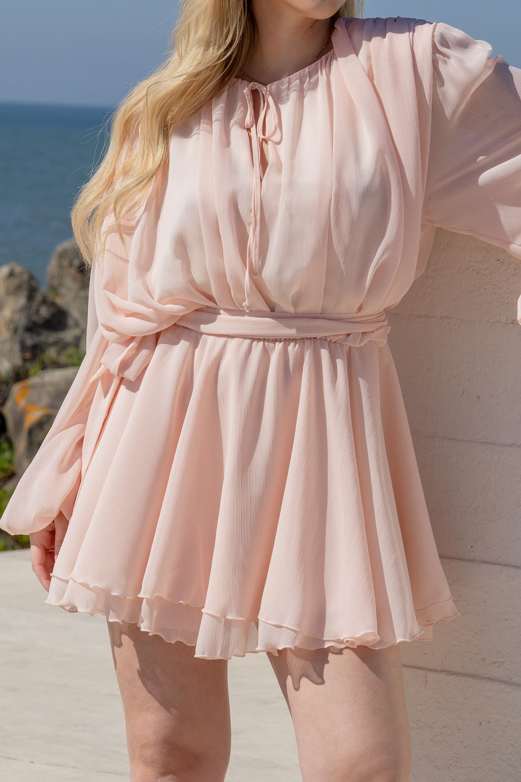 VESTIDO ROSA BEBÉ FLUIDO COM MANGA  ABALONADA IMPERIAL