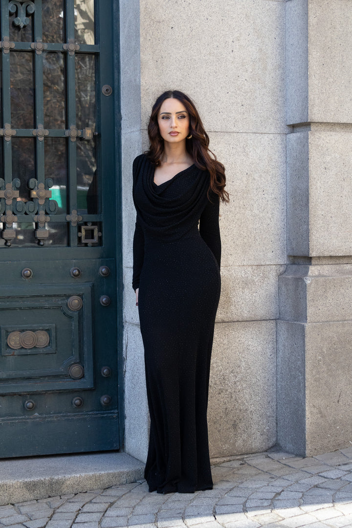 VESTIDO PRETO DRAPEADO COM BRILHOS PONTO CHIC