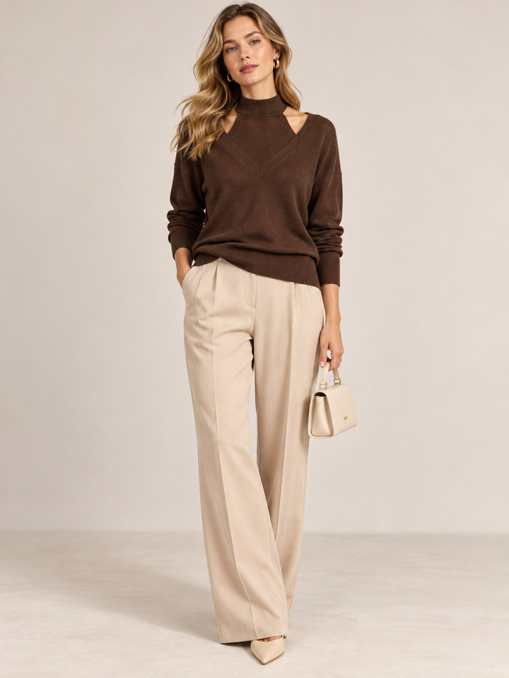 CONJUNTO DE MALHA CASTANHO COM CAMISOLA DE MEIA GOLA E CAMISOLA DE DECOTE EM V PONTO CHIC