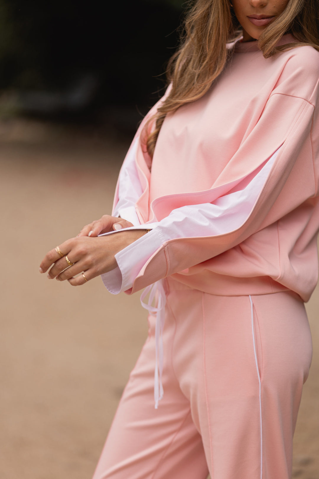 CAMISOLA ROSA COM ENCAIXE NA MANGA SAHOCO