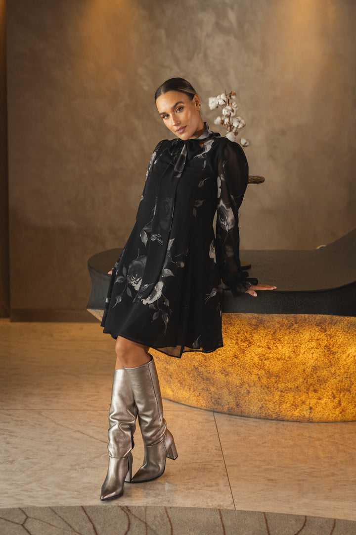 VESTIDO PRETO FLORAL COM MANGAS EM CHIFFON MISS YOU