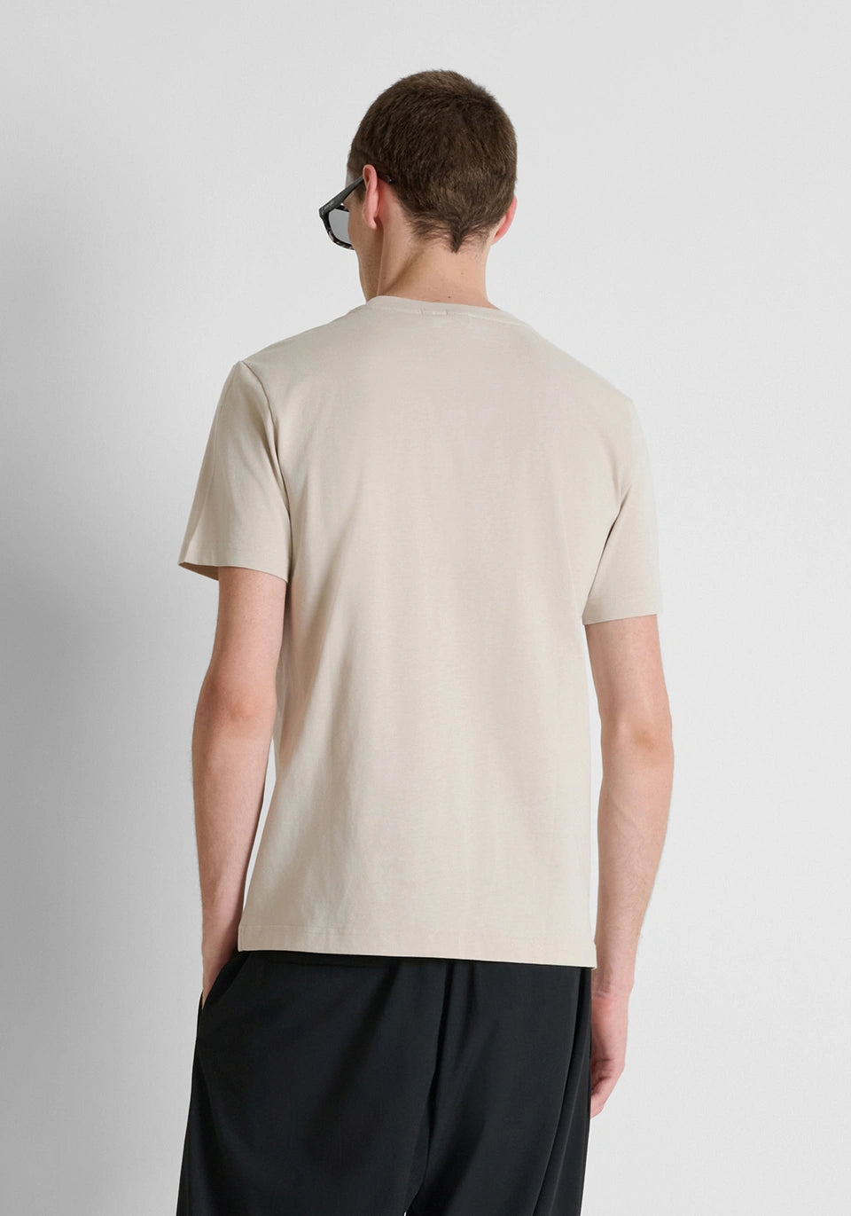 T-SHIRT BEGE COM ESTAMPADO FRONTAL ANTONY MORATO