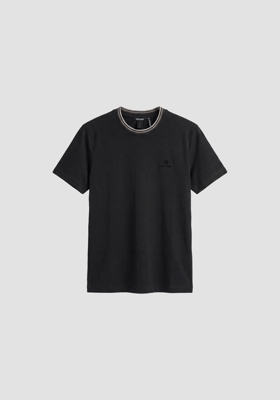 T-SHIRT PRETA COM GOLA EM CONTRASTE ANTONY MORATO