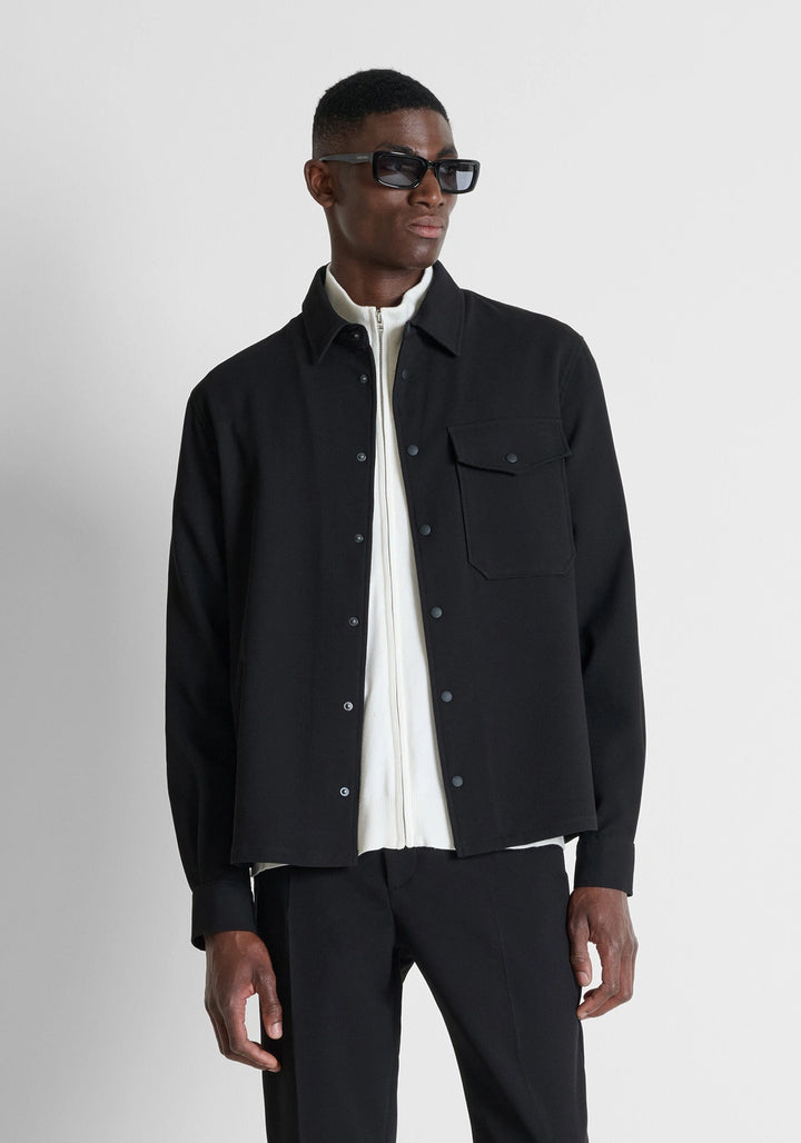 SOBRECAMISA PRETA TEXTURADA COM BOLSO FRONTAL ANTONY MORATO