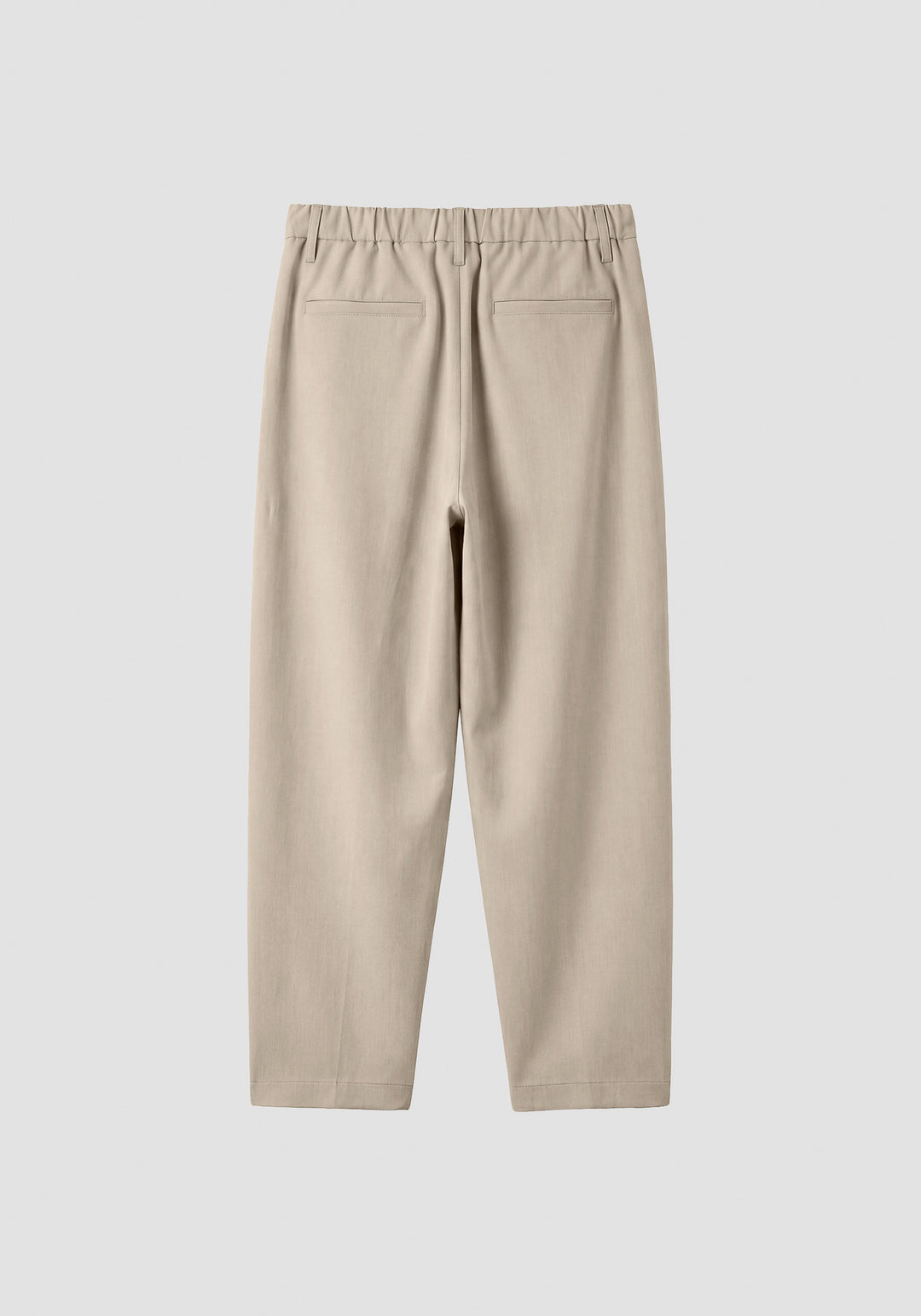 Calça bege baggy fit com pinças Antony Morato - detalhe da placa