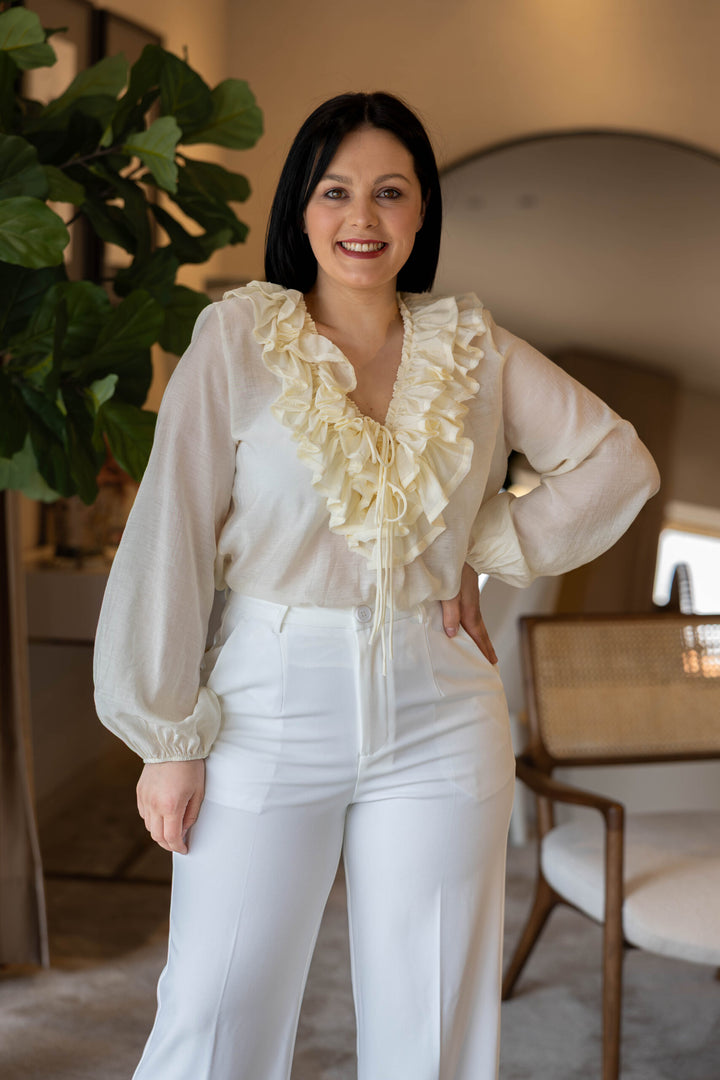 BLUSA AMARELA COM FOLHO PONTO CHIC