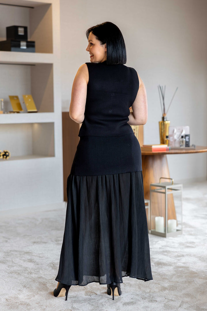 CONJUNTO PRETO COLETE E SAIA