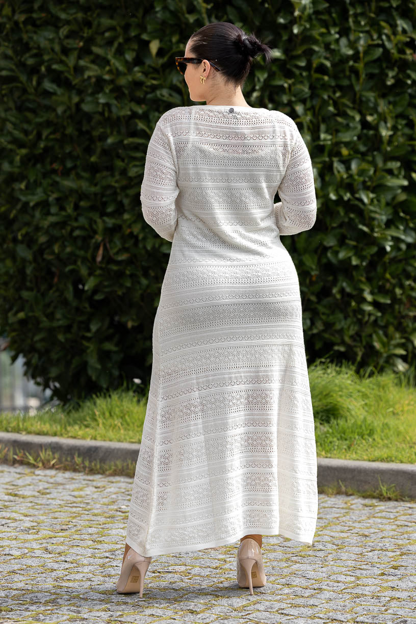 VESTIDO CRU COMPRIDO PERFURADO RUGA