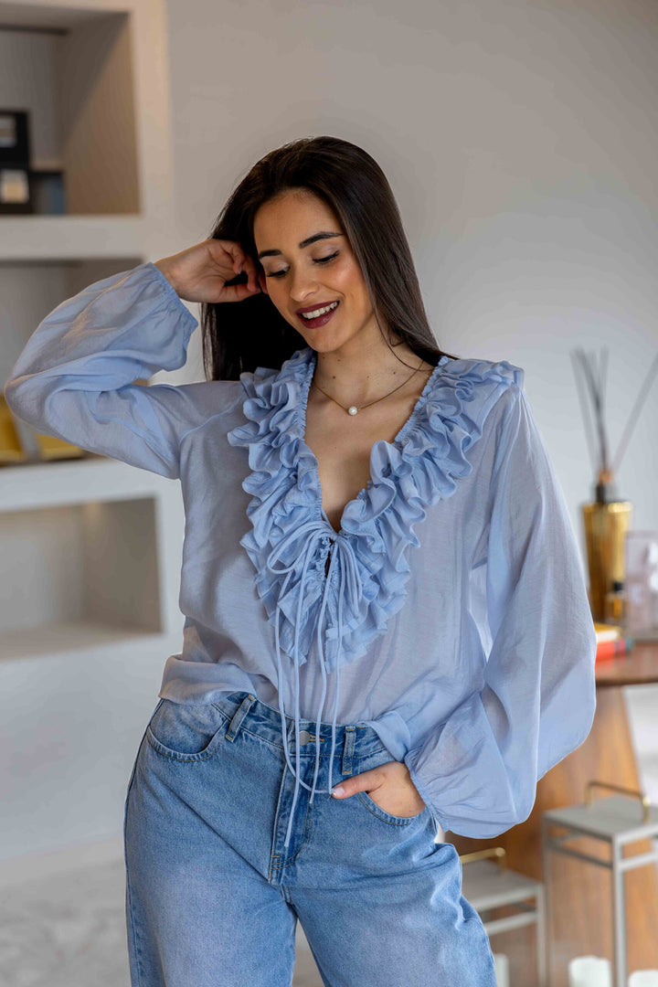 BLUSA AZUL COM FOLHO PONTO CHIC