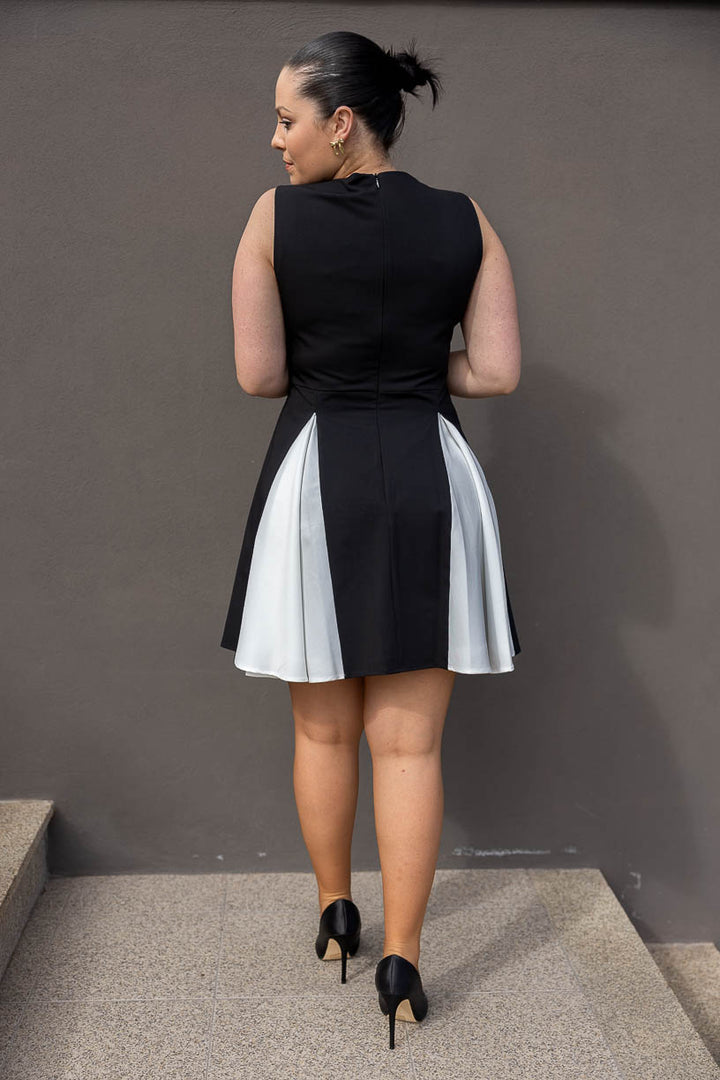 VESTIDO PRETO E BRANCO MISS YOU