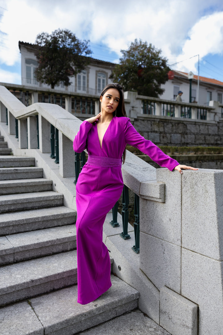 VESTIDO MIDI BERINGELA COM CINTO DE BRILHANTES LANÇA PERFUME
