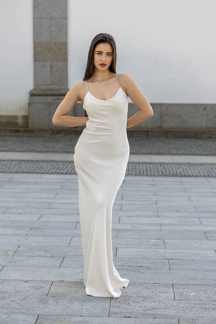 VESTIDO LONGO ACETINADO BEGE ELEH