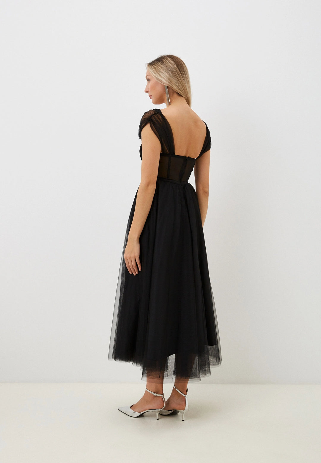 VESTIDO PRETO COMPRIDO EM TULE COM ALÇAS IMPERIAL