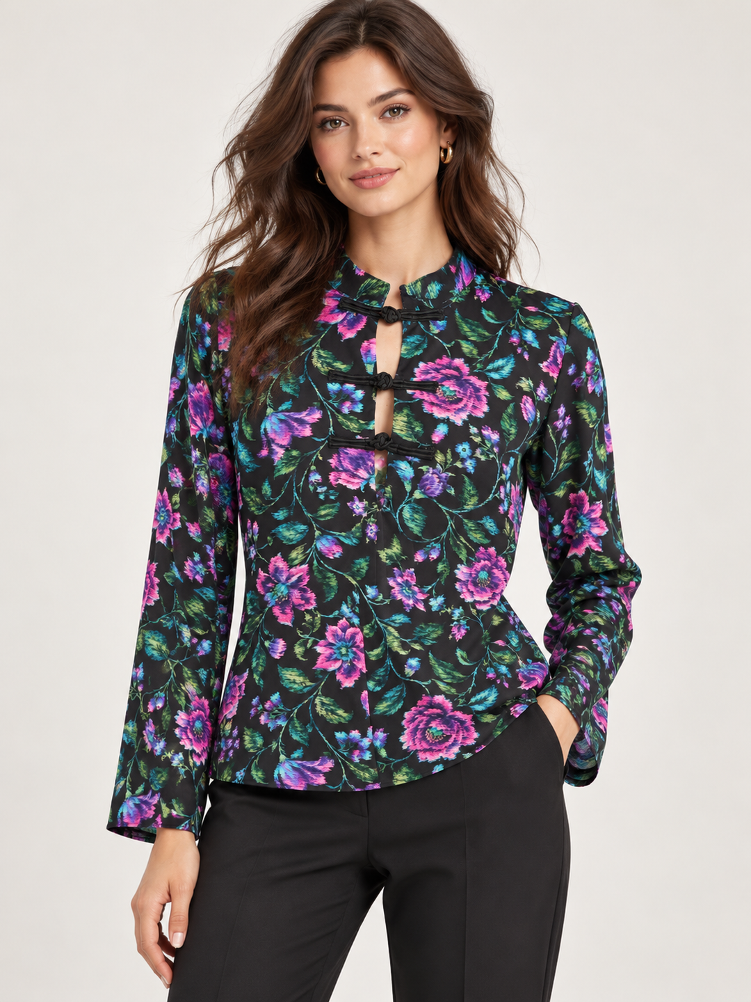 BLUSA PRETA COM PADRÃO FLORAL MULTICOLOR DIXIE
