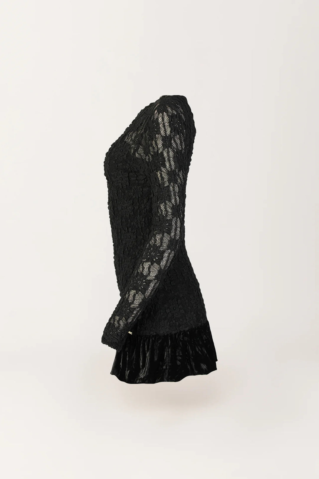 VESTIDO CURTO EM RENDA COM FOLHO EM VELUDO SAHOCO