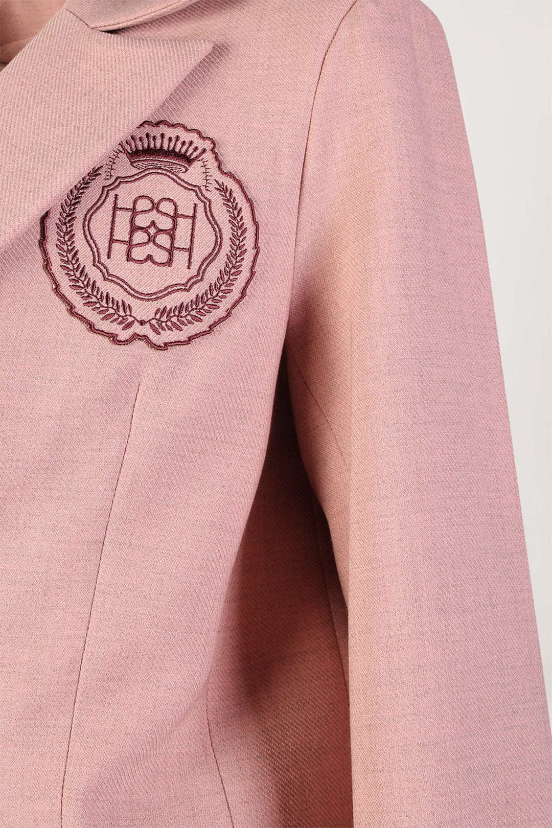 BLAZER ROSA COM EMBLEMA BORDADO SAHOCO