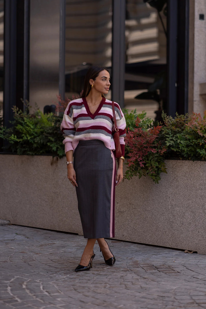 CAMISOLA CROPPED ÀS RISCAS CINZA E ROSA SAHOCO