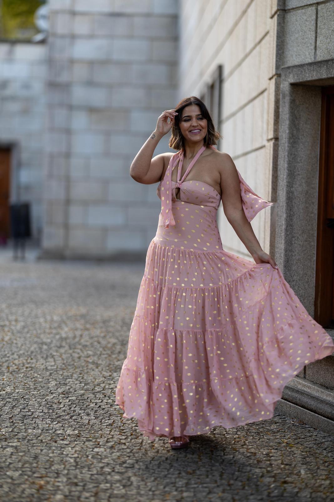 VESTIDO ROSA COM ESTAMPA METALIZADA LANÇA PERFUME