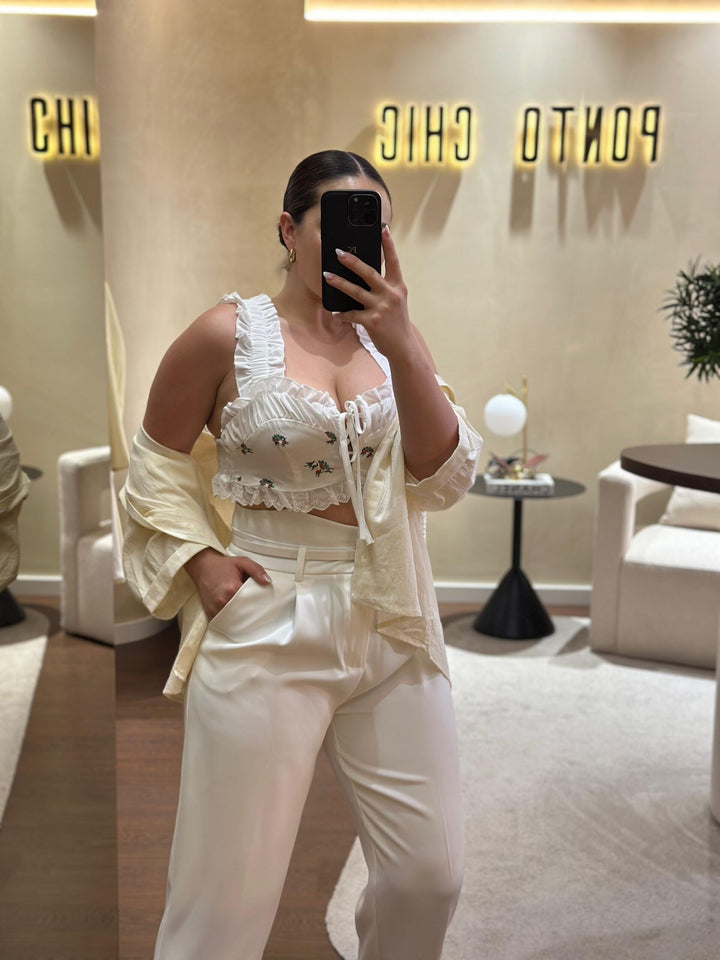 TOP CURTO BRANCO COM ESTAMPADO PONTO CHIC