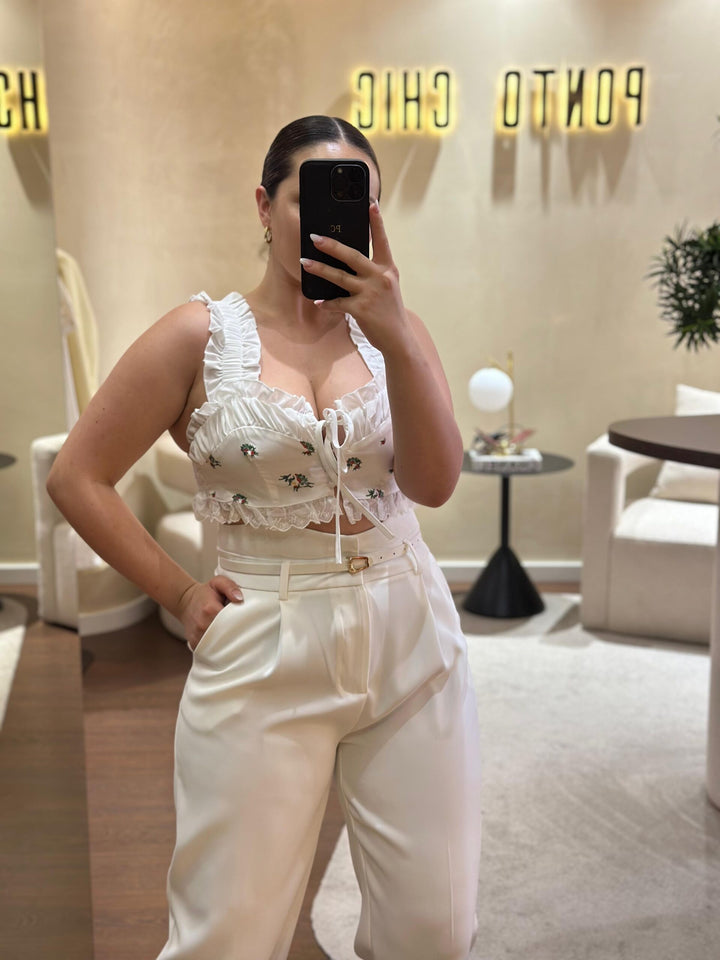 TOP CURTO BRANCO COM ESTAMPADO PONTO CHIC