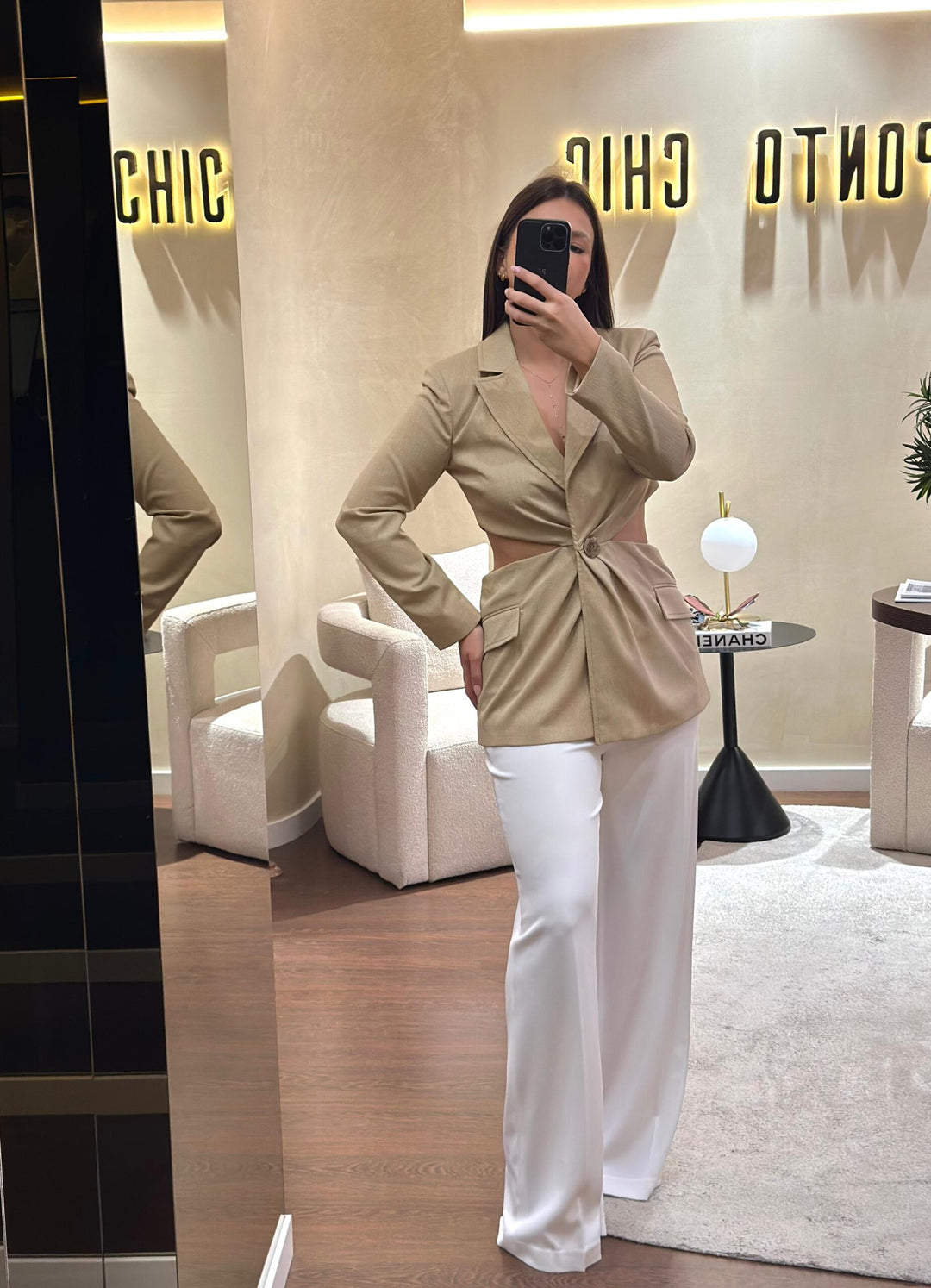 BLAZER BEGE COM ABERTURAS LATERAIS SAHOCO