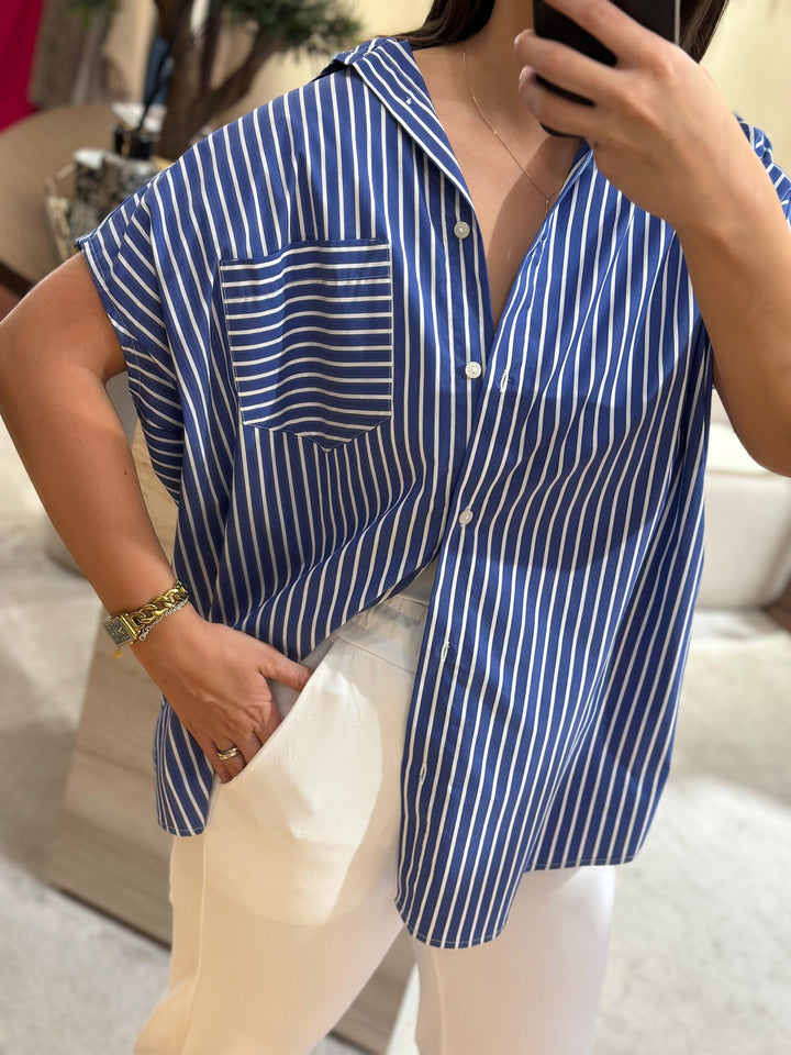 CAMISA CAVEADA AZUL COM RISCA BRANCA GAELLE PARIS