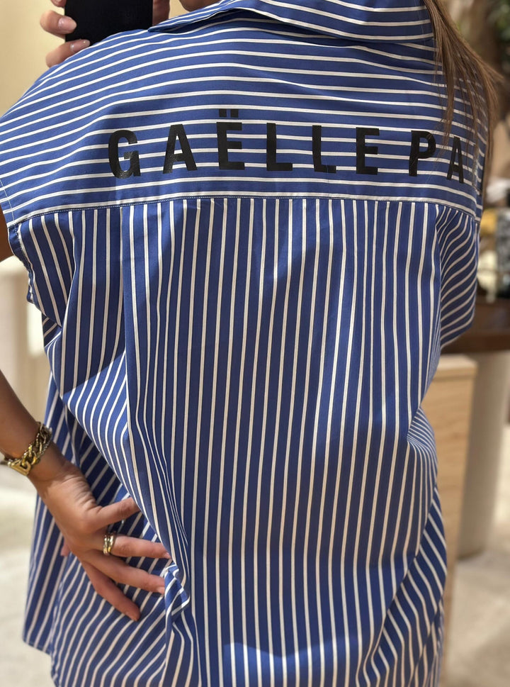 CAMISA CAVEADA AZUL COM RISCA BRANCA GAELLE PARIS