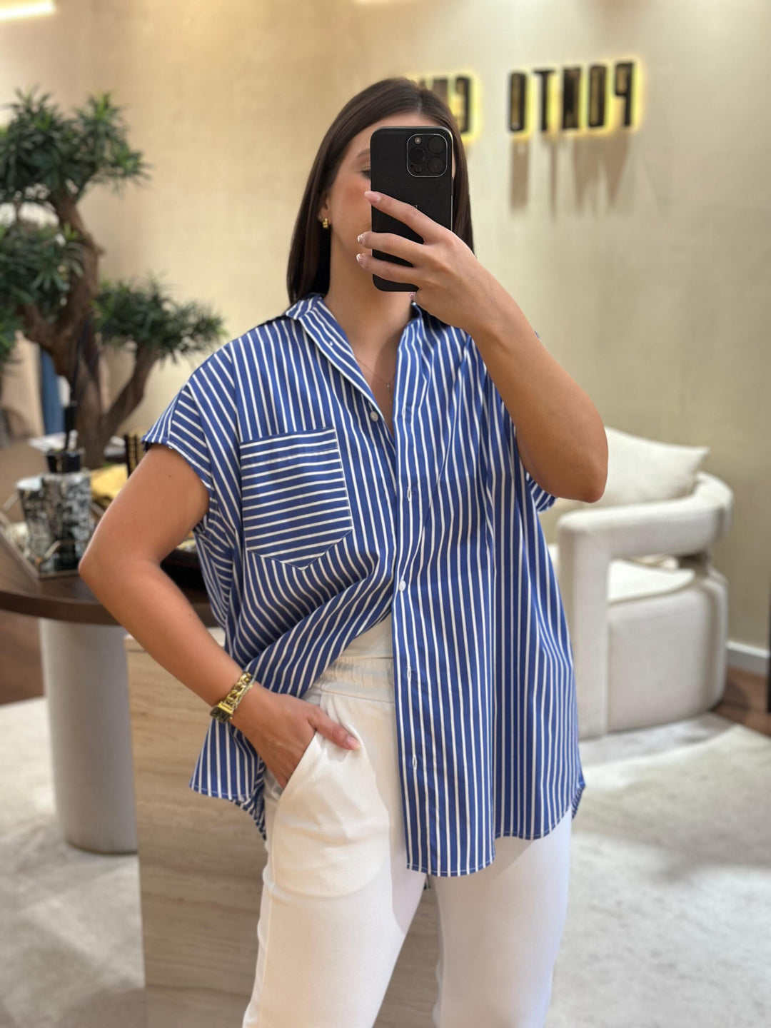 CAMISA CAVEADA AZUL COM RISCA BRANCA GAELLE PARIS