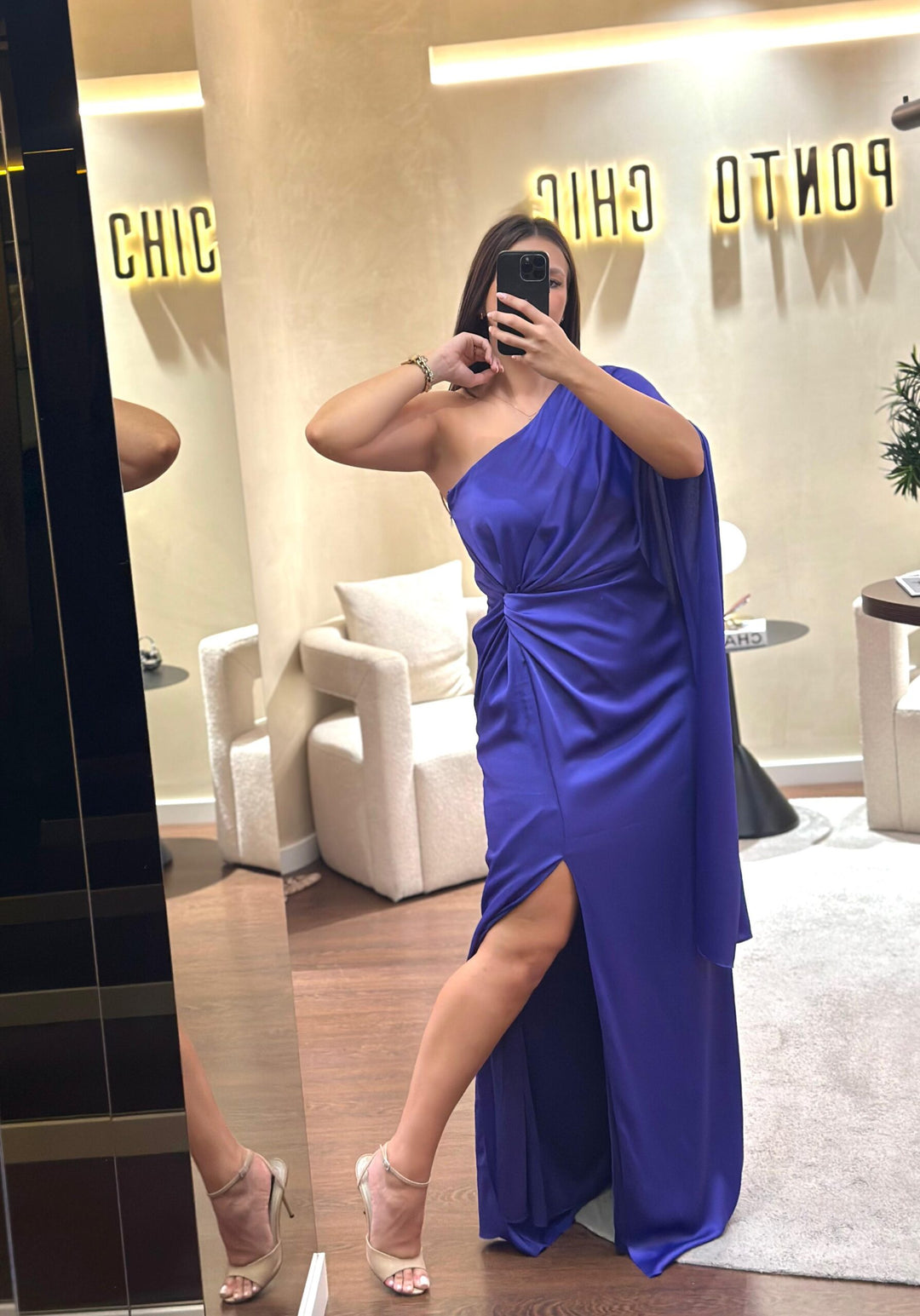 VESTIDO COMPRIDO ROXO MANGA UNILATERAL PONTO CHIC