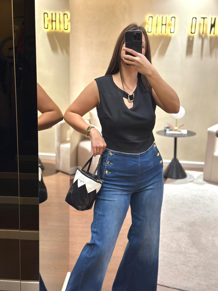 TOP PRETO COM FIVELA RINASCIMENTO