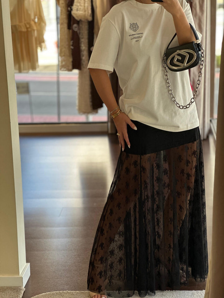 VESTIDO PRETO COM TRANSPARÊNCIA E RENDA ANIYE BY